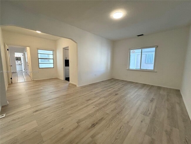 Building Photo - 48 NW 39th St