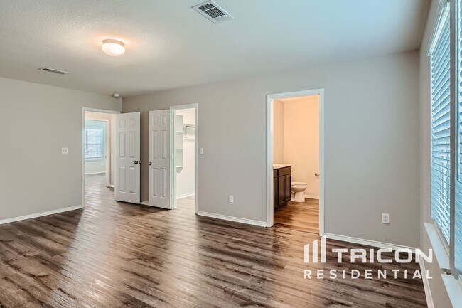 Building Photo - 2328 N Amber Ruse Ct