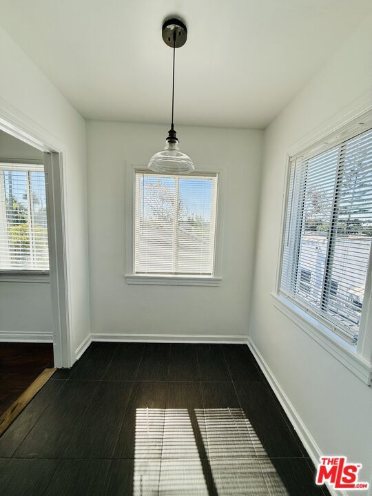 Building Photo - 3883 S Gramercy Pl