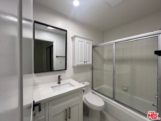 Building Photo - 3261 Sawtelle Blvd