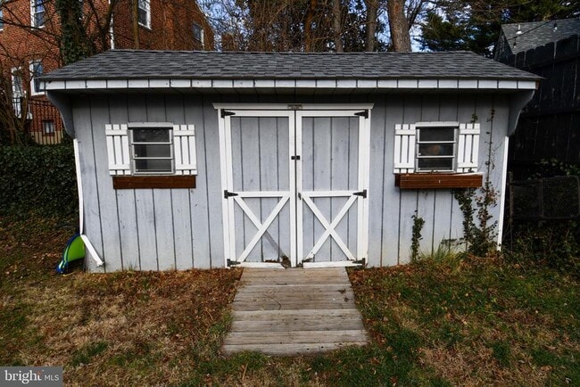 Building Photo - 9325 Long Branch Pkwy