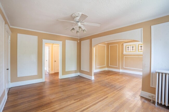 Building Photo - 1115 Edward Terrace