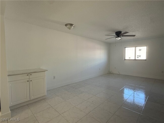 Building Photo - 3318 Del Prado Blvd S