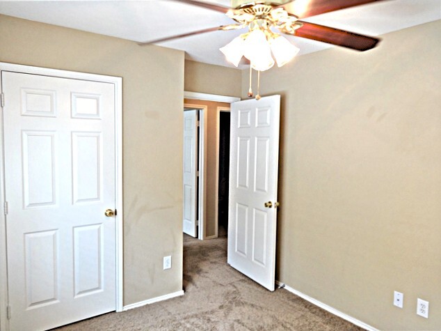 Building Photo - 817 Fox Hunt Trail