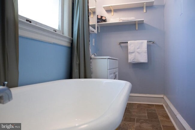 Building Photo - 511 Cinnaminson Ave