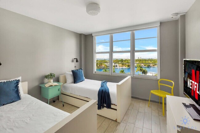 Building Photo - 5151 Collins Ave