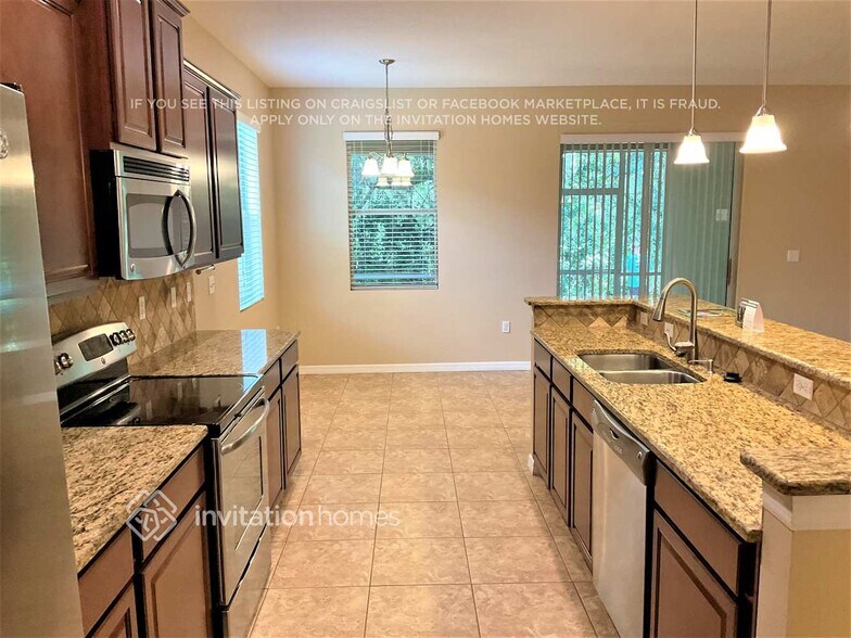 Building Photo - 6319 Twin Bridges Dr