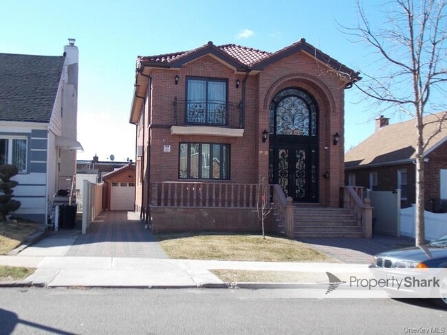 Primary Photo - 57-12 157th St