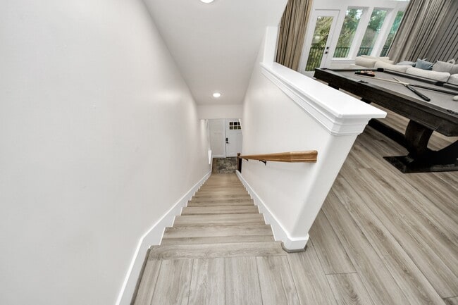 Building Photo - 2007 Briley St