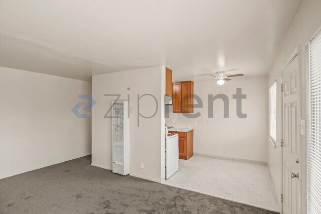 Building Photo - 7630 Lockwood St