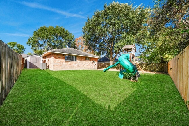 Building Photo - 11915 Binghamton Dr