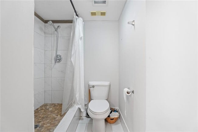 Building Photo - 795 Hammond Dr