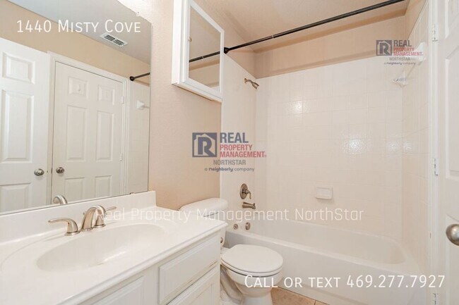 Building Photo - 1440 Misty Cove Dr