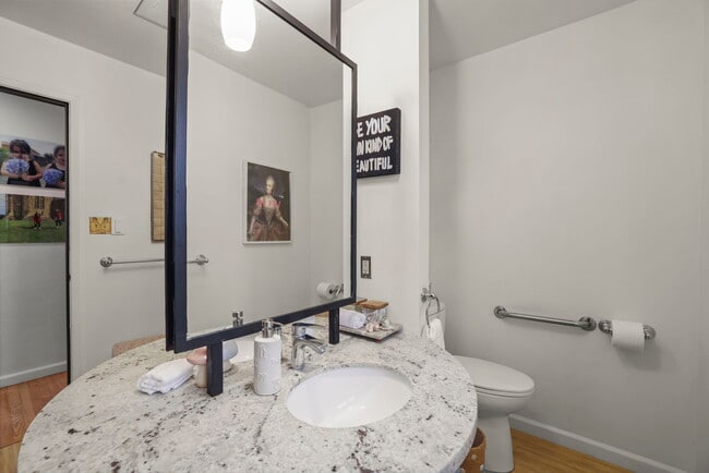 Building Photo - 4763 Golden Rd