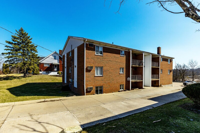 Building Photo - 2455 Montana Ave
