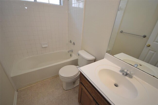 Building Photo - 718 Meadow View Dr
