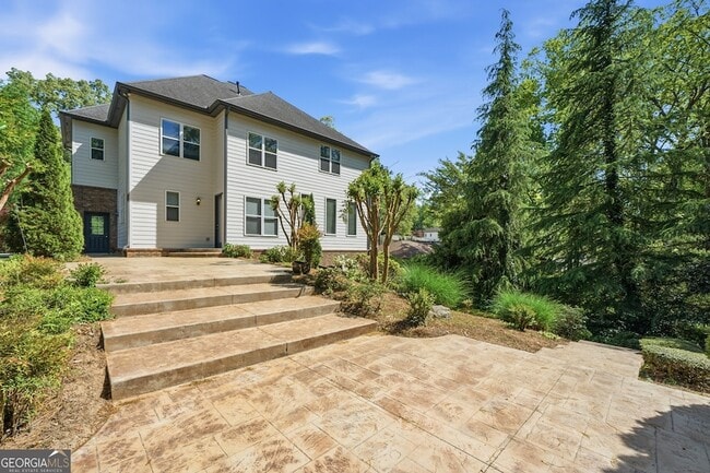 Building Photo - 6740 Castleton Dr NW