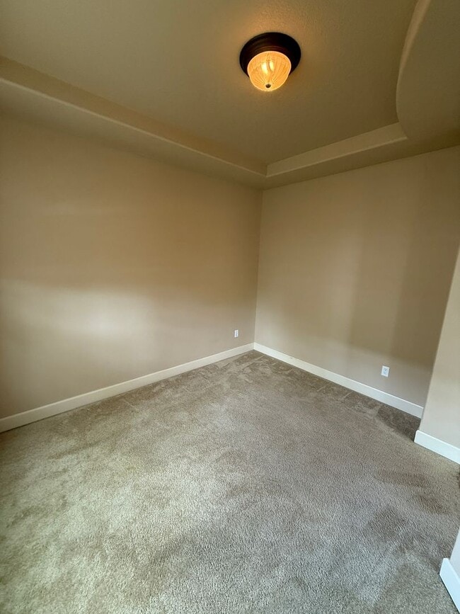 Building Photo - 21130 NW Galice Ln