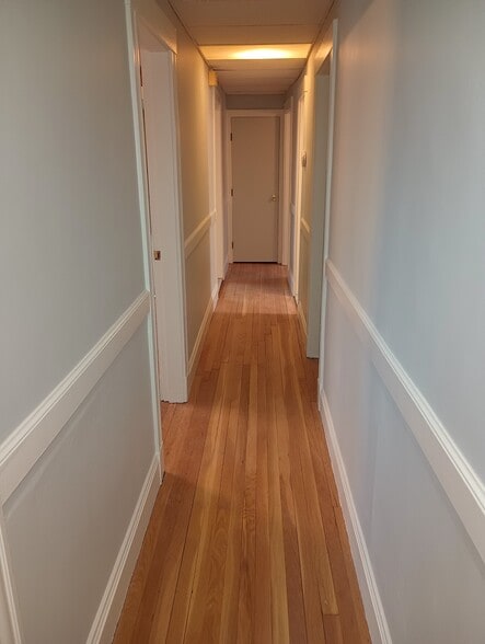 Hallway - 139 Sigourney St