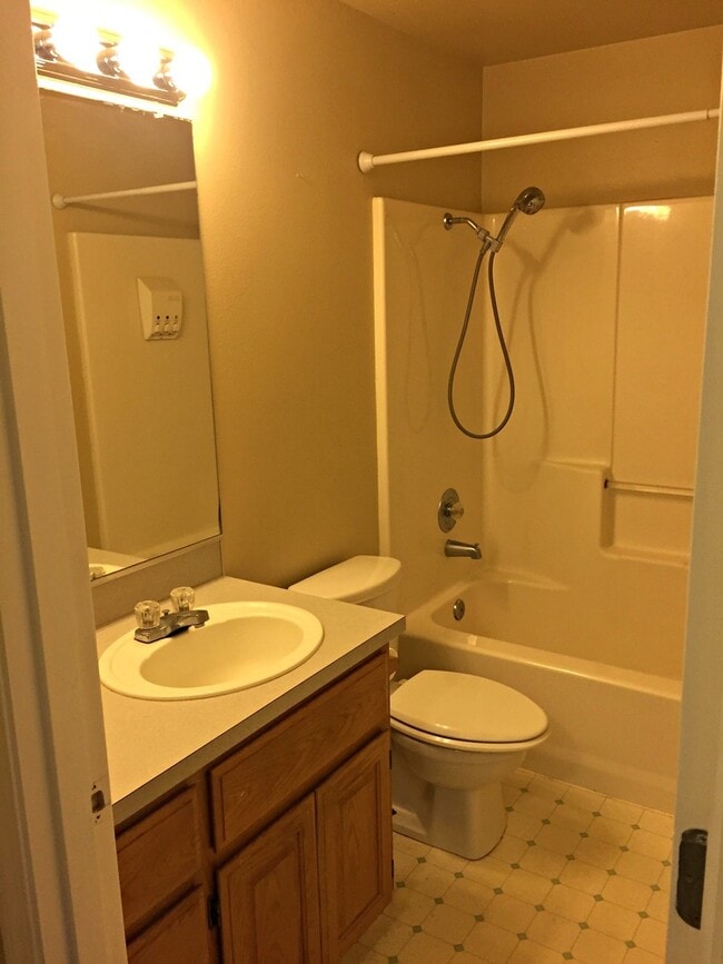 Building Photo - 4-Bedroom in Desirable Prune Hill Neighborhood in Camas!