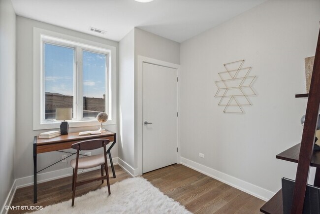 Building Photo - 4824 S Champlain Ave