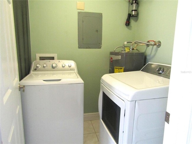 Building Photo - 2405 Crispin Ct