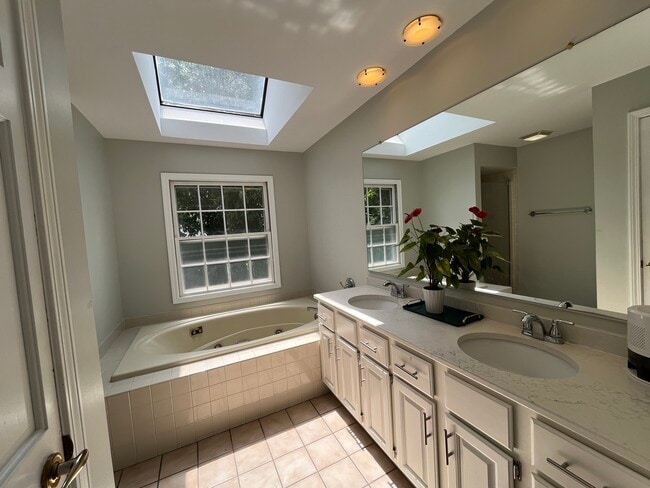 Building Photo - 1288 Marls Ct