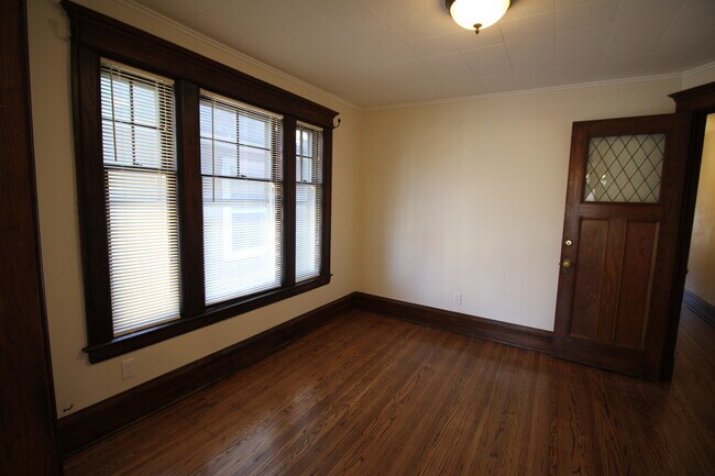 Building Photo - 639 Park Avenue Apt #3