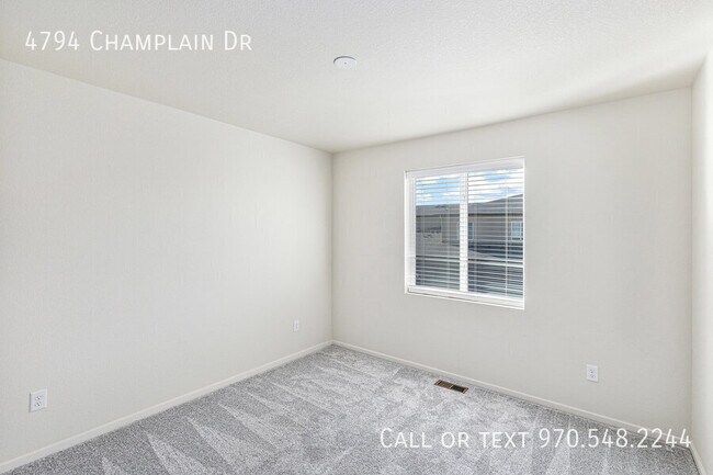 Building Photo - 4794 Champlain Dr