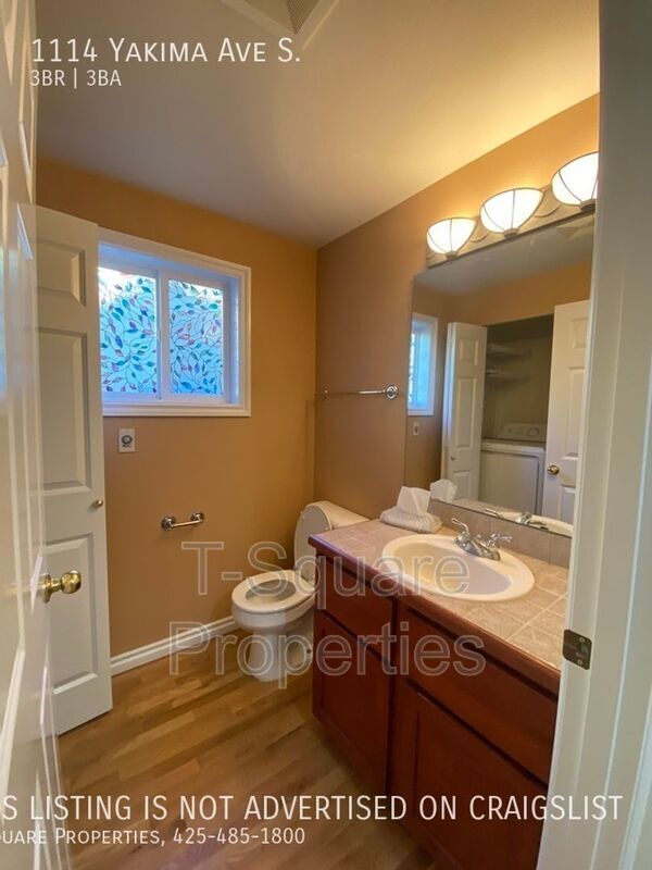 Building Photo - 1114 Yakima Ave S