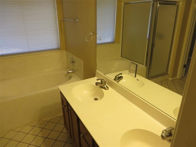 Building Photo - 15506 Imperial Jade Dr