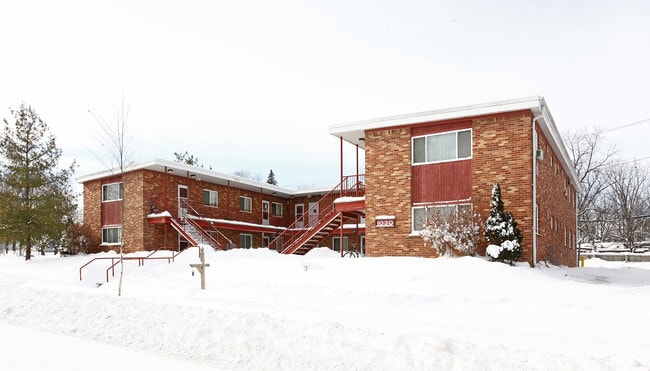 Primary Photo - Arbordale Apartments