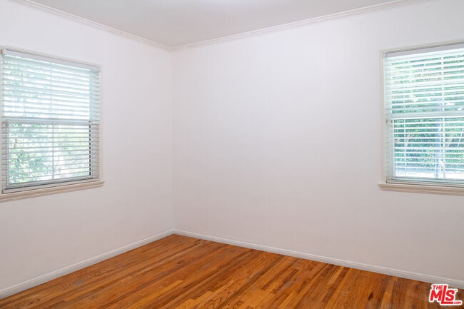 Building Photo - 8524 Appian Way