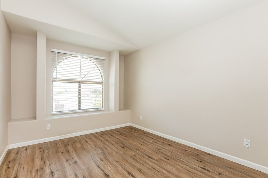 Building Photo - 7206 E Kael St