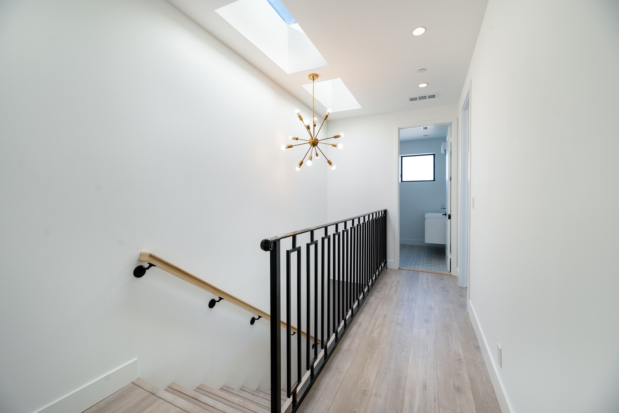 Building Photo - 1805 S Longwood Ave