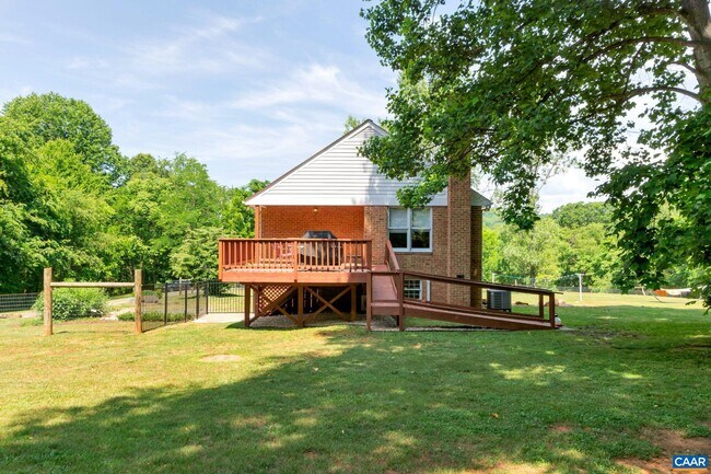 Building Photo - 2915 N Garden Ln