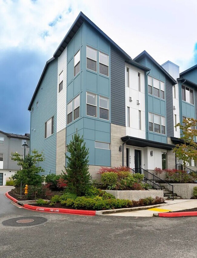 Building Photo - 6615 135th Ct SE