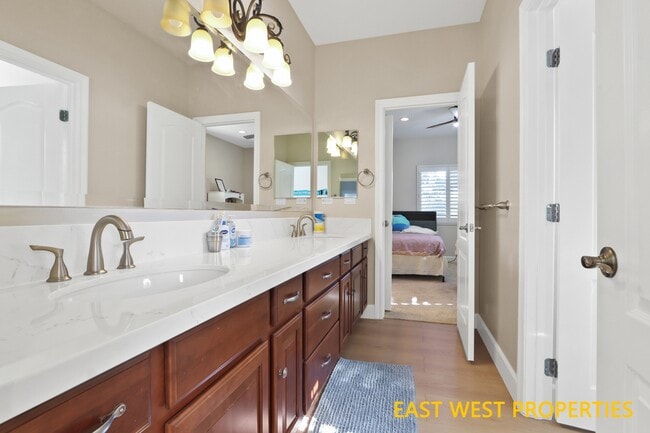 Building Photo - 27 Hathaway