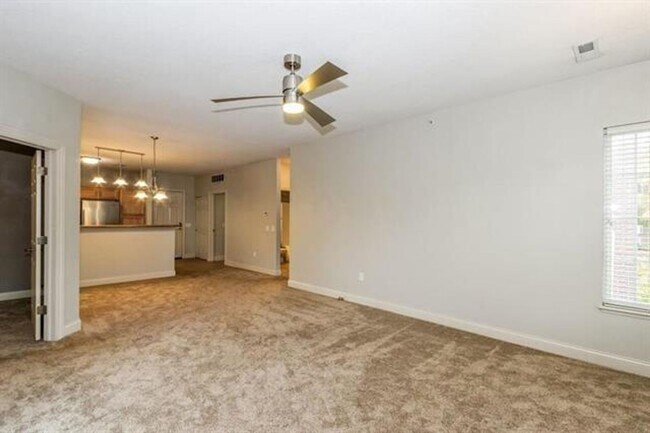 Building Photo - AUGUST 2026!!! Beautiful 2 Bedroom, 2 Bath Condominium in University Heights