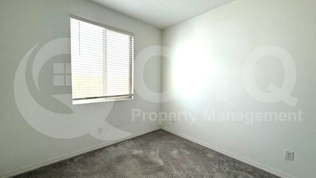 Building Photo - 14765 W Sand Hills Rd