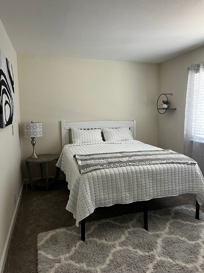 Building Photo - Charming 3 Bedroom Townhome in Vacaville