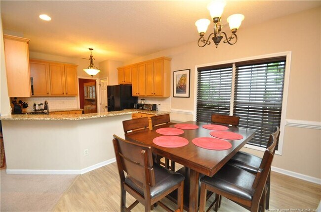 Building Photo - 5633 Yates Garden Ln