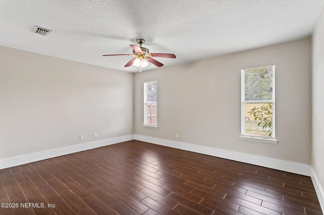 Building Photo - 13335 Currituck Dr N