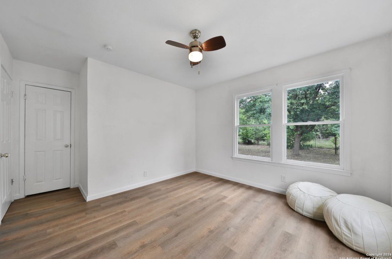Building Photo - 127 Burke Ave