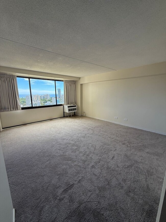 Building Photo - Studio Apt with Amazing City Views Located at Marco Polo!!!