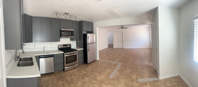Building Photo - Affordable 3 bedroom / 1 bathroom home in Banning