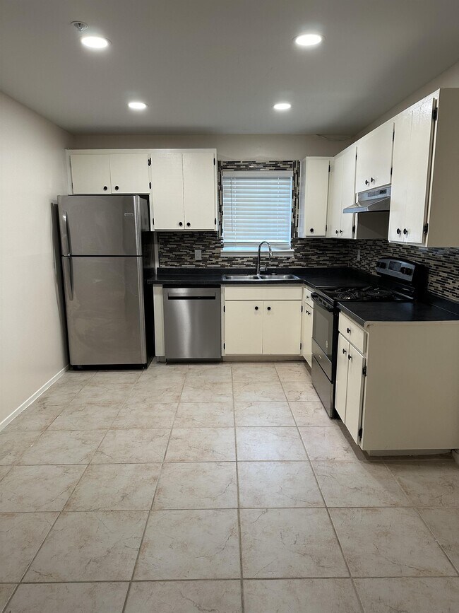 Interior Photo - Cumberland Court