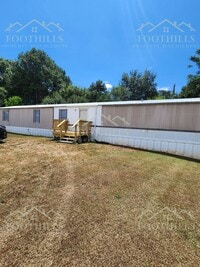 Building Photo - 3 Bedroom, 2 Bath Home Near Portman Marina...