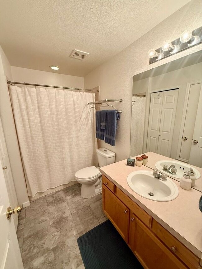 Building Photo - Beautiful 2 bedroom, 2 Bath Condo with 1 Car Detached Garage in Southwest Fort Collins, CO