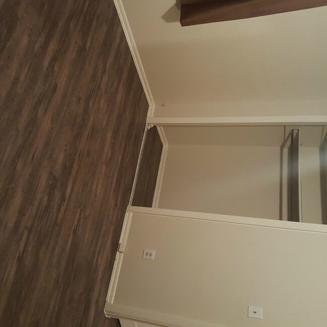 Building Photo - 7023 Greenberry Dr